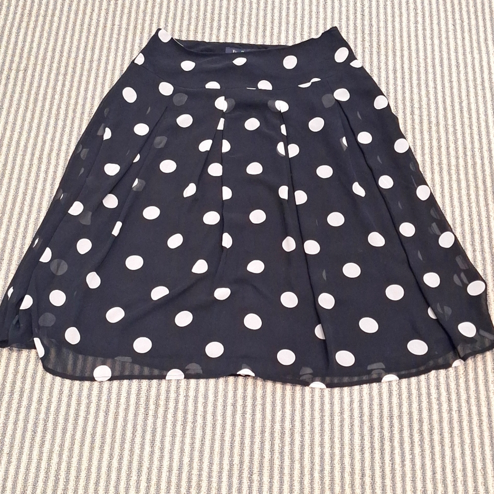 Classic Evan-Picone! Flowy Polka Dot Skirt